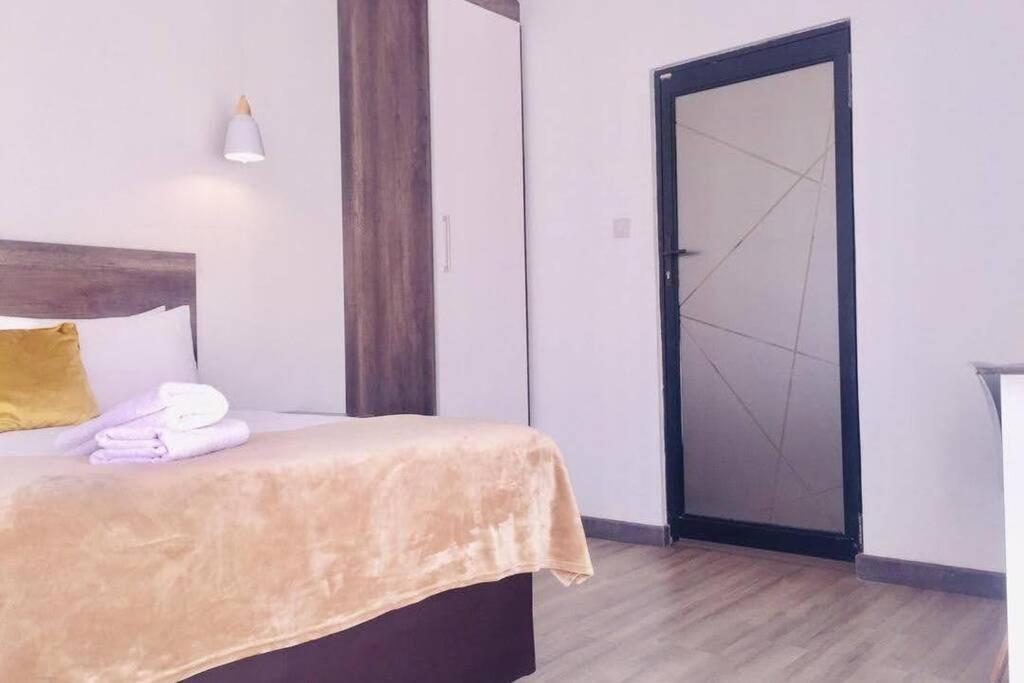 Olive Exclusive Βίλα Γκαμπορόνε Εξωτερικό φωτογραφία